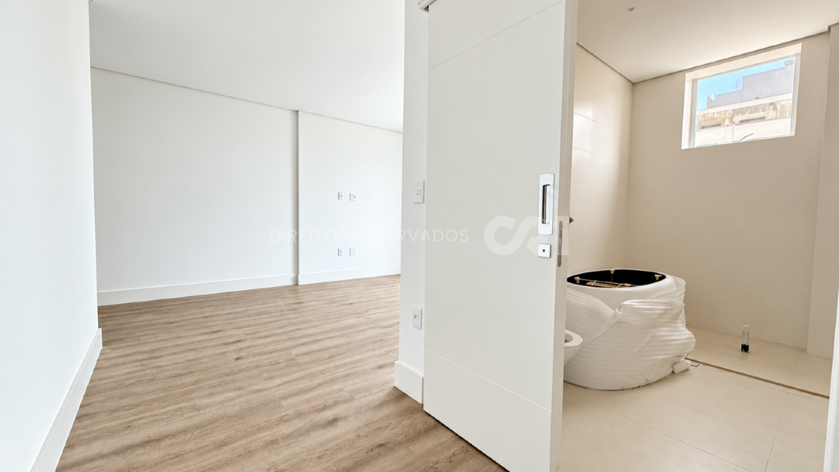 Apartamento com 4 Suítes no Brava Beach Reserva Figueira na Praia Brava em Itajaí