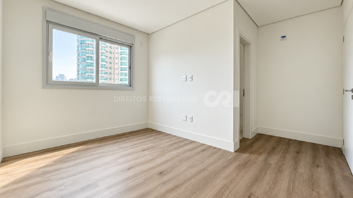 Apartamento com 4 Suítes no Brava Beach Reserva Figueira na Praia Brava em Itajaí