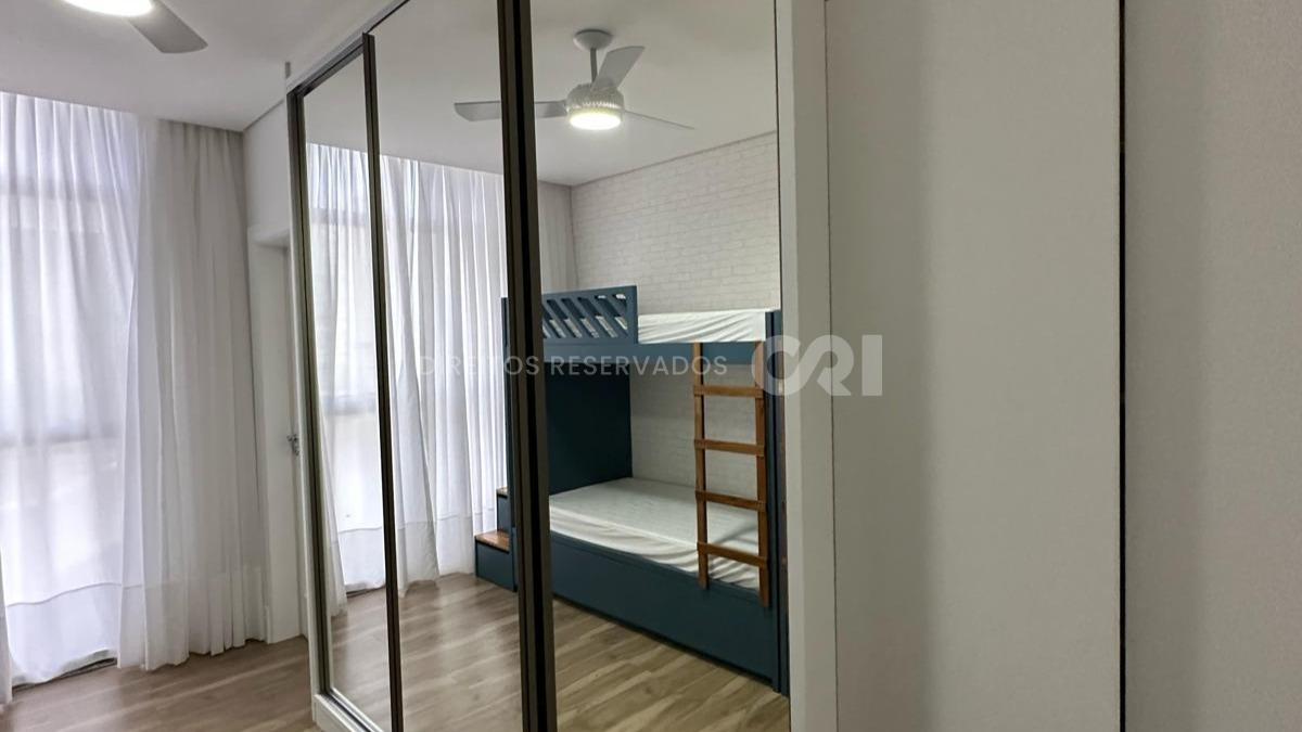 Apartamento com 3 Suítes no Marina View Residence no Canto da Praia em Itapema