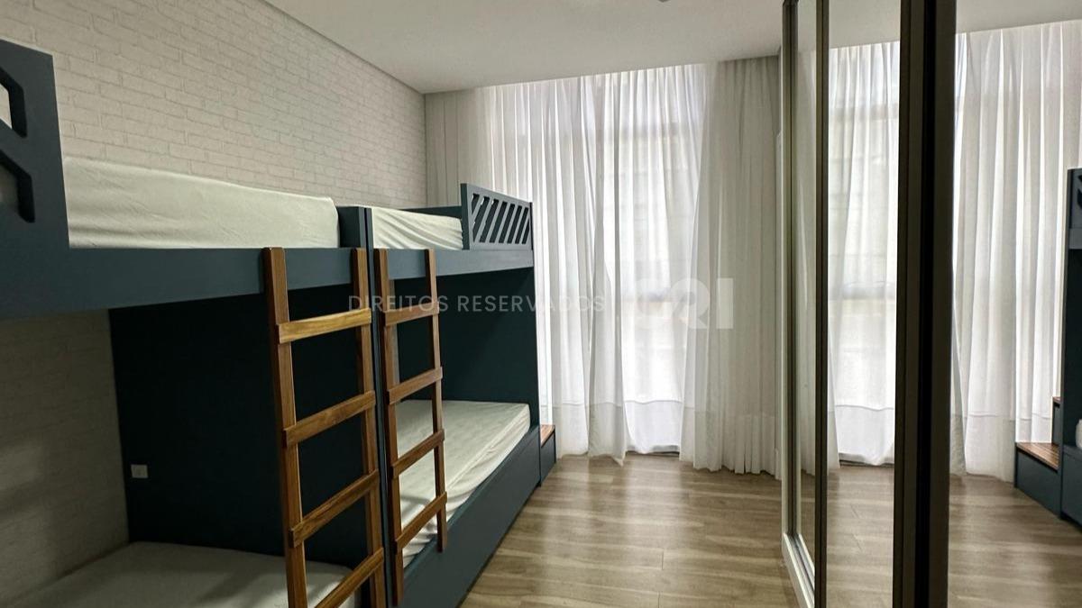 Apartamento com 3 Suítes no Marina View Residence no Canto da Praia em Itapema