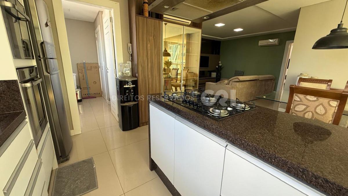 Apartamento com 3 Suítes no Edifício Lumiére no Centro de Balneário Camboriú