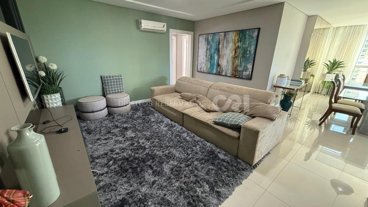 Apartamento com 3 Suítes no Edifício Lumiére no Centro de Balneário Camboriú