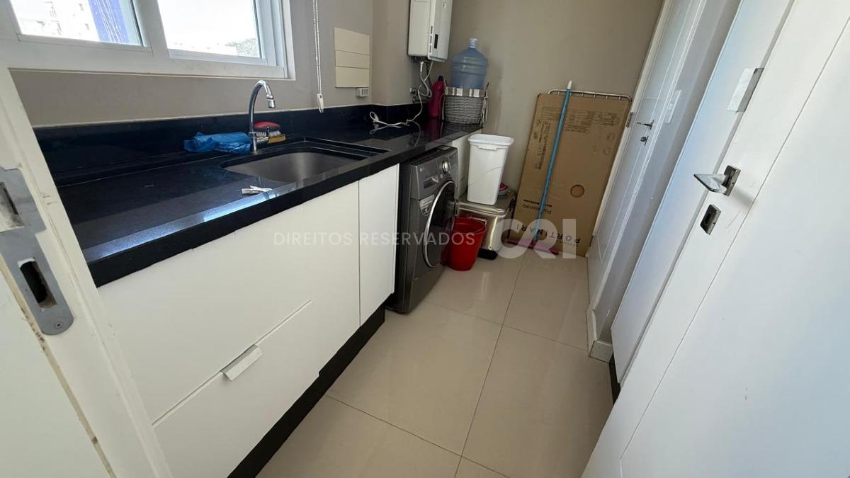 Apartamento com 3 Suítes no Edifício Lumiére no Centro de Balneário Camboriú