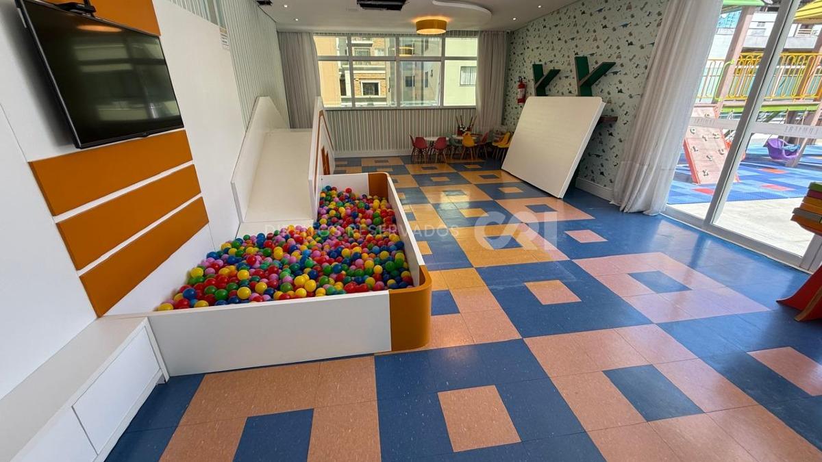 Apartamento com 3 Suítes no Edifício Lumiére no Centro de Balneário Camboriú