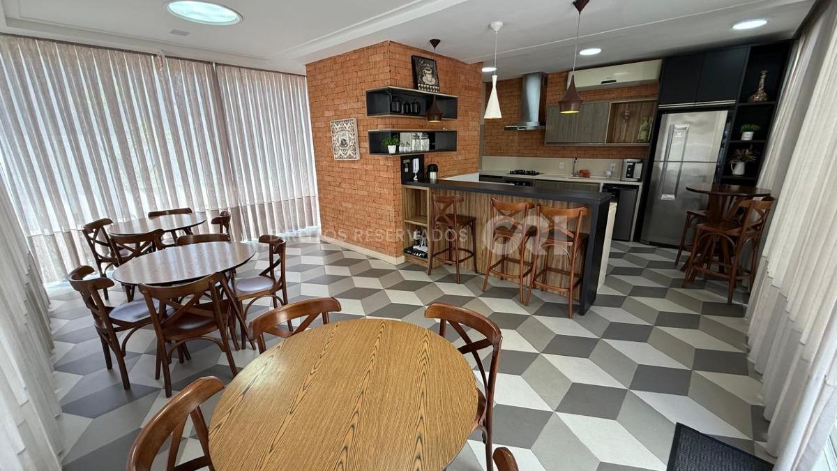 Apartamento com 3 Suítes no Edifício Lumiére no Centro de Balneário Camboriú