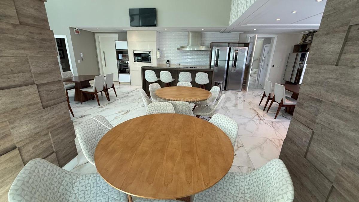 Apartamento com 3 Suítes no Edifício Lumiére no Centro de Balneário Camboriú