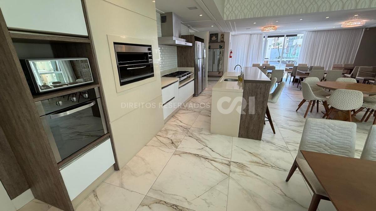 Apartamento com 3 Suítes no Edifício Lumiére no Centro de Balneário Camboriú