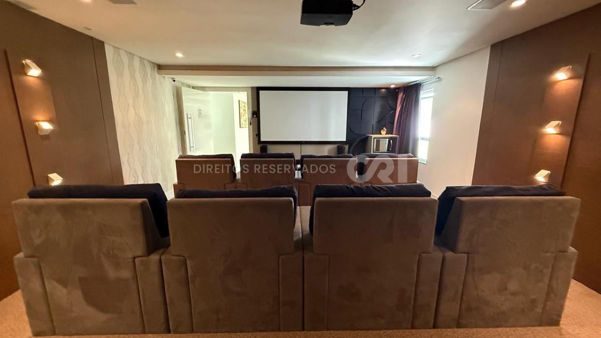 Apartamento com 3 Suítes no Edifício Lumiére no Centro de Balneário Camboriú