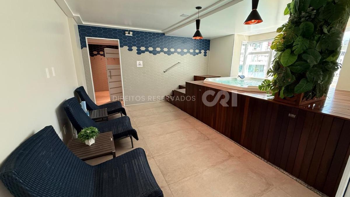 Apartamento com 3 Suítes no Edifício Lumiére no Centro de Balneário Camboriú