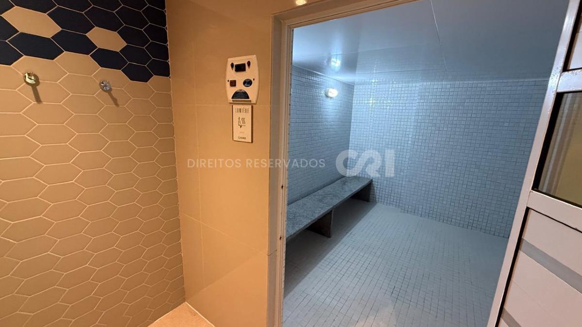 Apartamento com 3 Suítes no Edifício Lumiére no Centro de Balneário Camboriú
