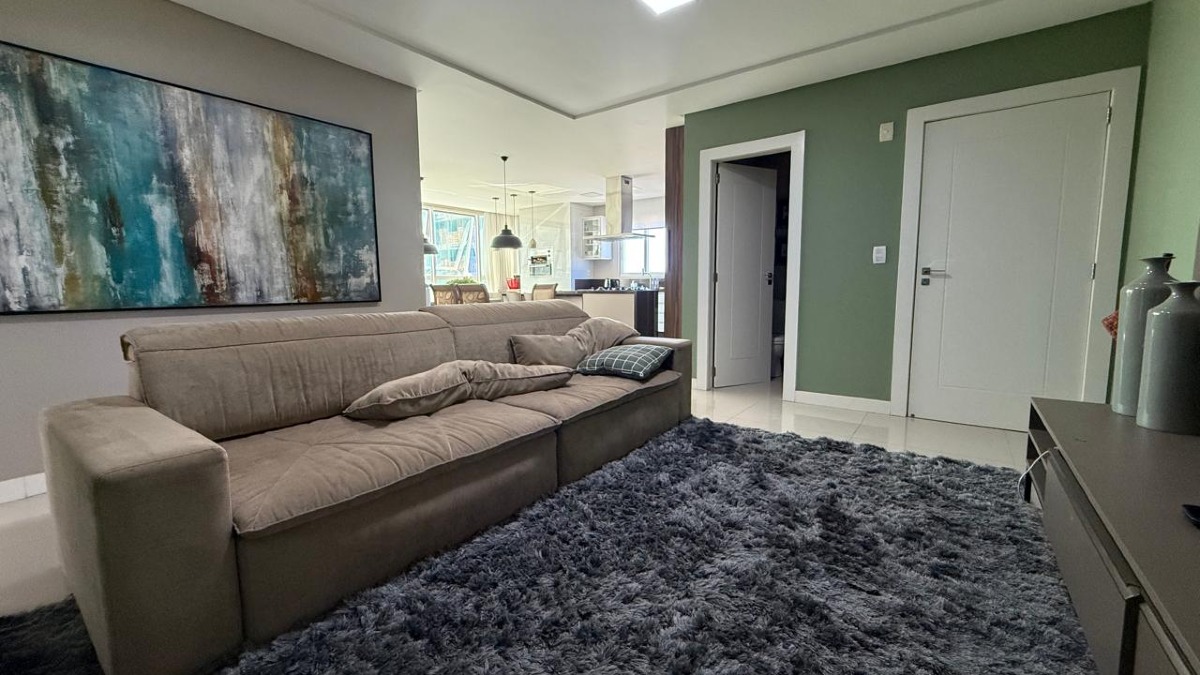 Apartamento com 3 Suítes no Edifício Lumiére no Centro de Balneário Camboriú