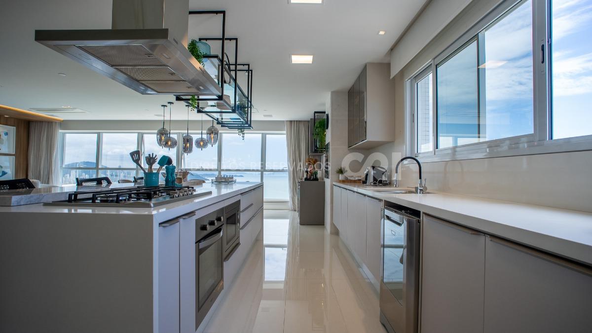 Apartamento com 4 suítes no Epic Tower na Barra Sul de Balneário Camboriú