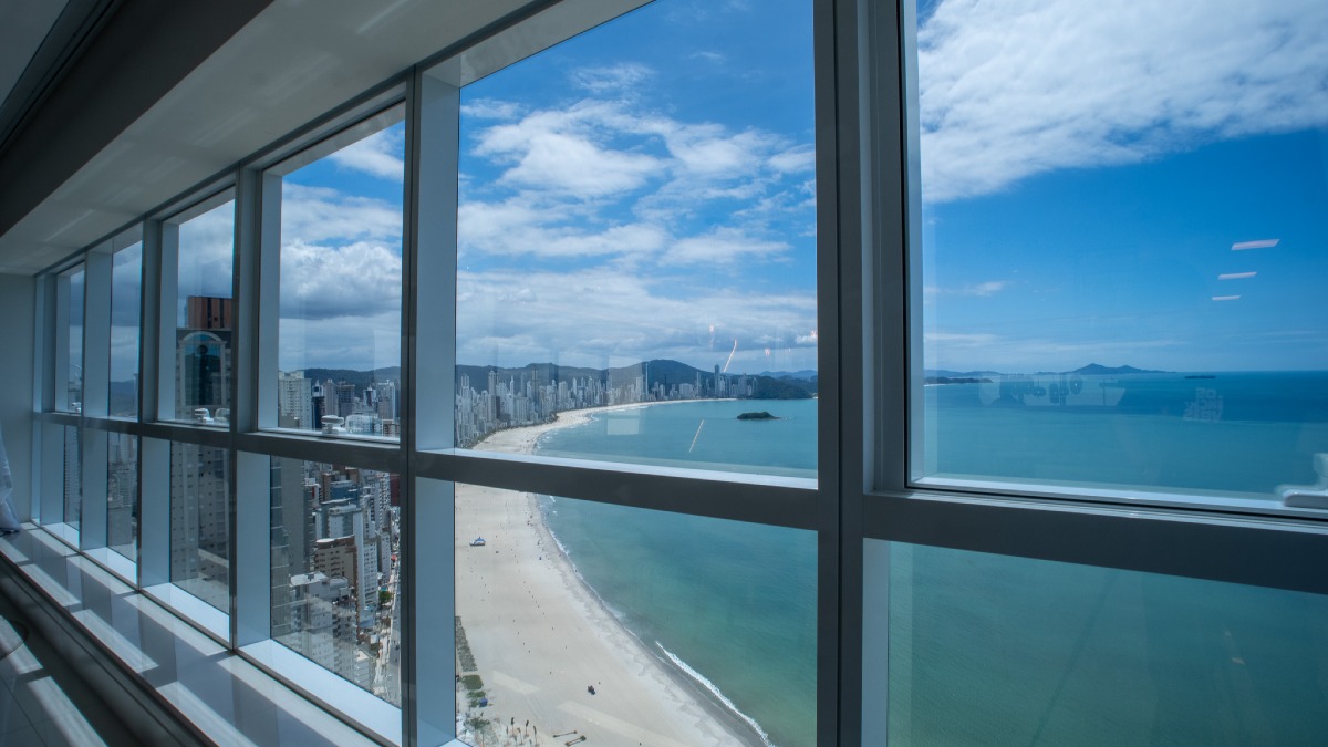 Apartamento com 4 suítes no Epic Tower na Barra Sul de Balneário Camboriú