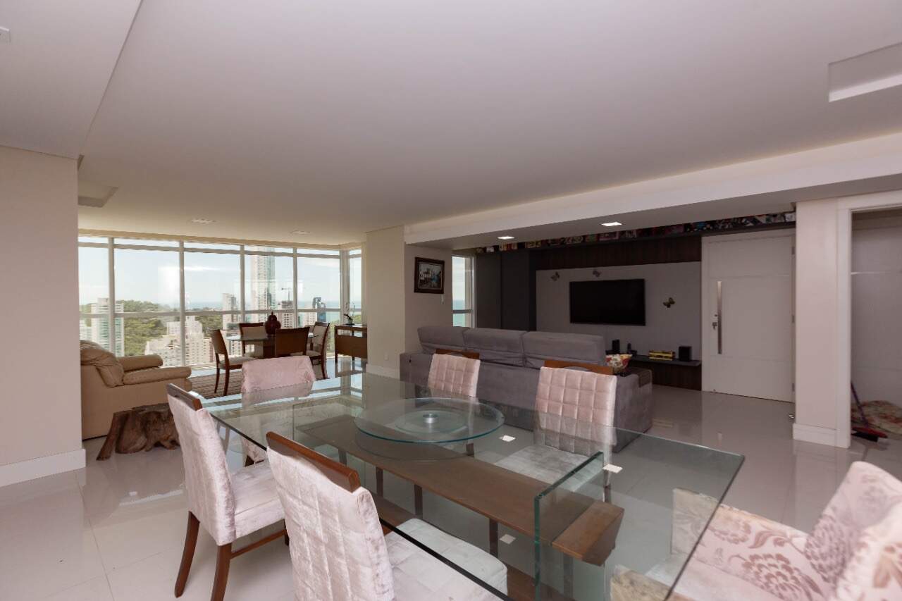 Foto do imóvel Apartamento no Alameda Jardins em Balneário Camboriú – 228m², 4 suítes e lazer completo