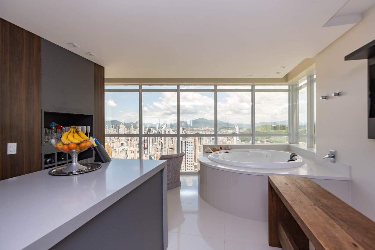 Foto do imóvel Apartamento no Alameda Jardins em Balneário Camboriú – 228m², 4 suítes e lazer completo