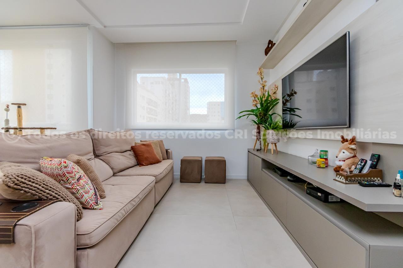 Foto do imóvel Apartamento à venda com 3 suítes e 2 vagas de garagem no Edifício Farol Ilha da Paz no centro de Balneário Camboriú