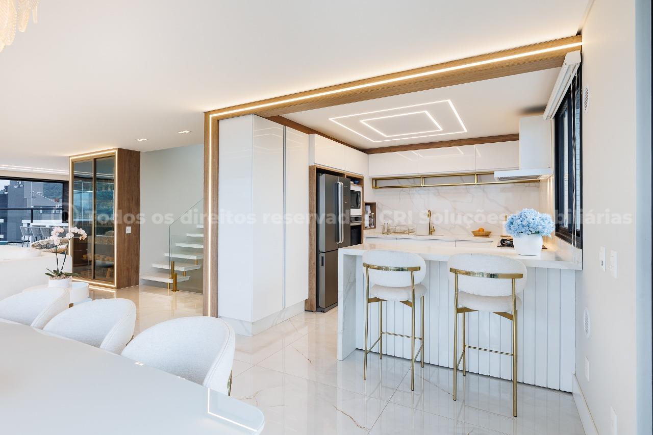 Foto do imóvel Cobertura no Edifício Brava Palace em Itajaí – 4 suítes, piscina privativa e vista para o mar