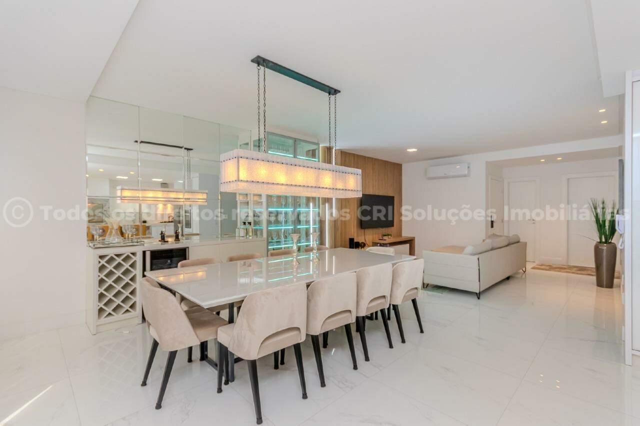 Foto do imóvel Apartamento no Edifício Beach Village Residence com 04 suítes em Meia Praia, Itapema/SC.
