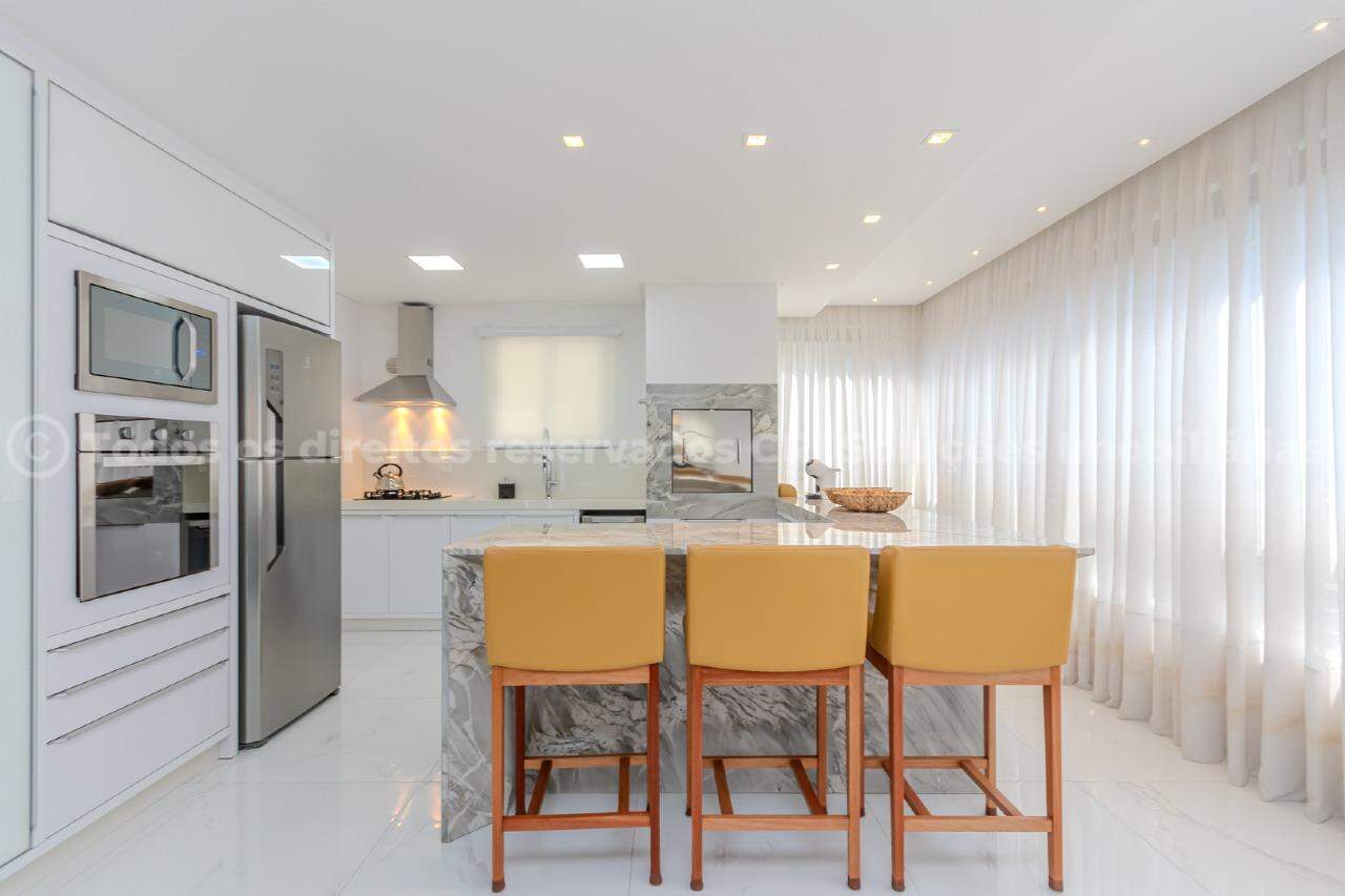 Foto do imóvel Apartamento no Edifício Beach Village Residence com 04 suítes em Meia Praia, Itapema/SC.