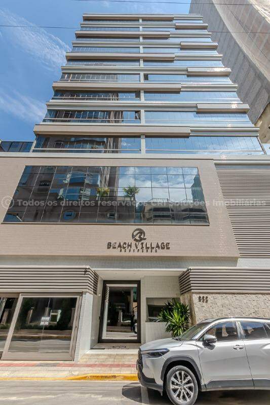 Foto do imóvel Apartamento no Edifício Beach Village Residence com 04 suítes em Meia Praia, Itapema/SC.
