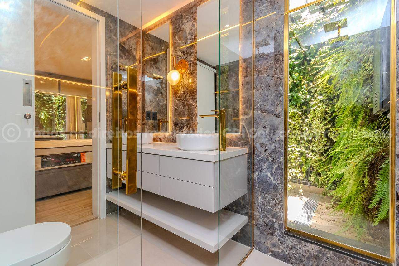 Foto do imóvel Apartamento Mobiliado á venda com 04 Dormitórios no Edifício Lá Salle em Balneário Camboriú