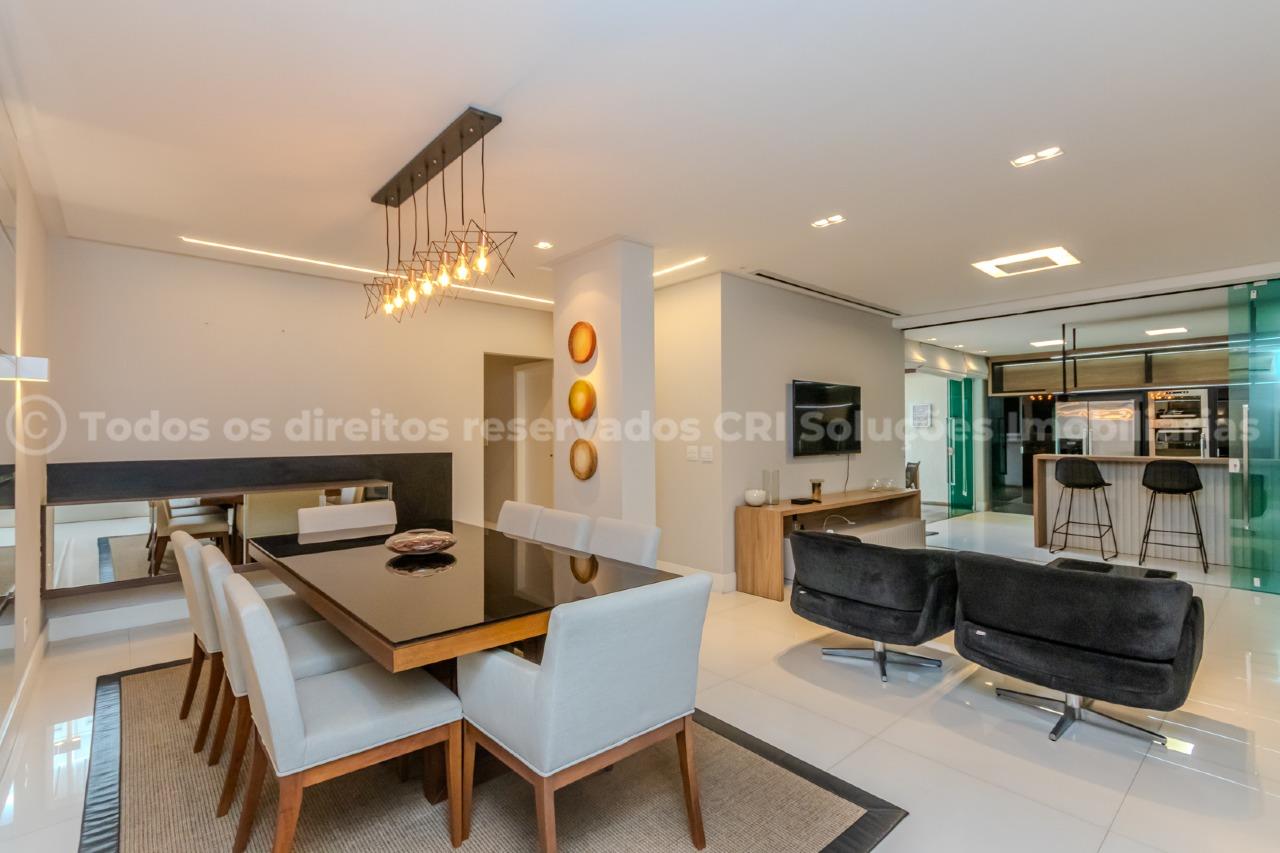 Foto do imóvel Apartamento com 3 Dormitórios no Chateau de Versailles no Centro de Balneário Camboriú