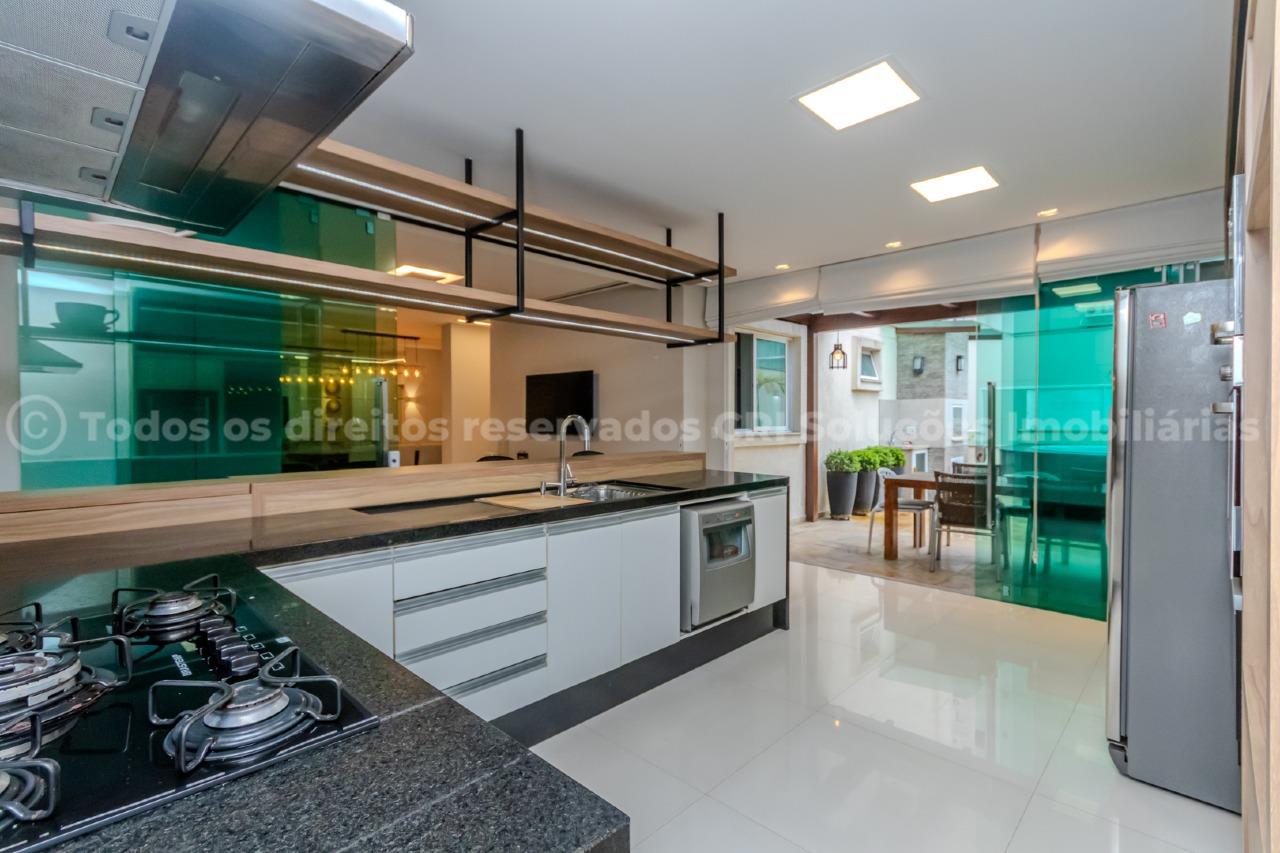 Foto do imóvel Apartamento com 3 Dormitórios no Chateau de Versailles no Centro de Balneário Camboriú