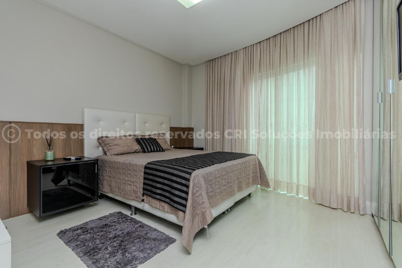 Foto do imóvel Apartamento com 3 Dormitórios no Chateau de Versailles no Centro de Balneário Camboriú
