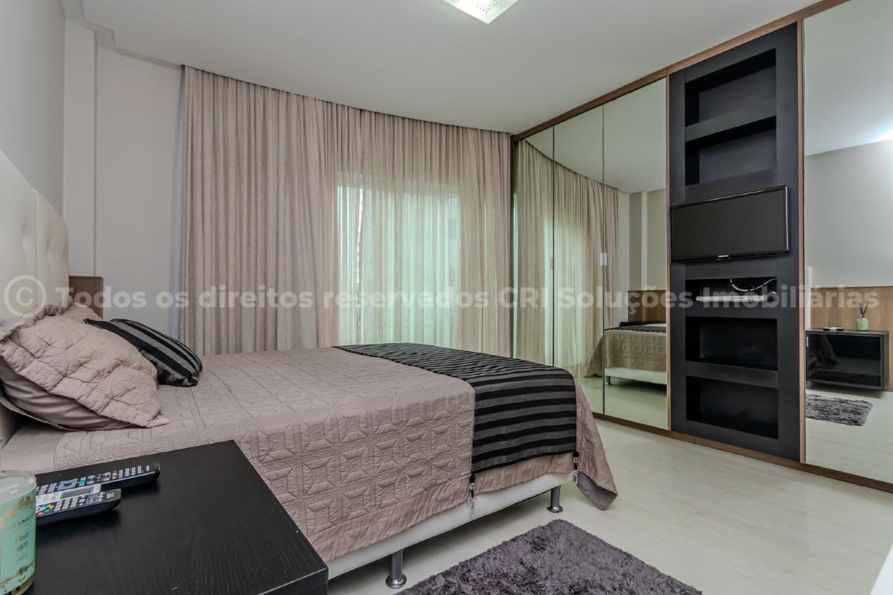 Foto do imóvel Apartamento com 3 Dormitórios no Chateau de Versailles no Centro de Balneário Camboriú