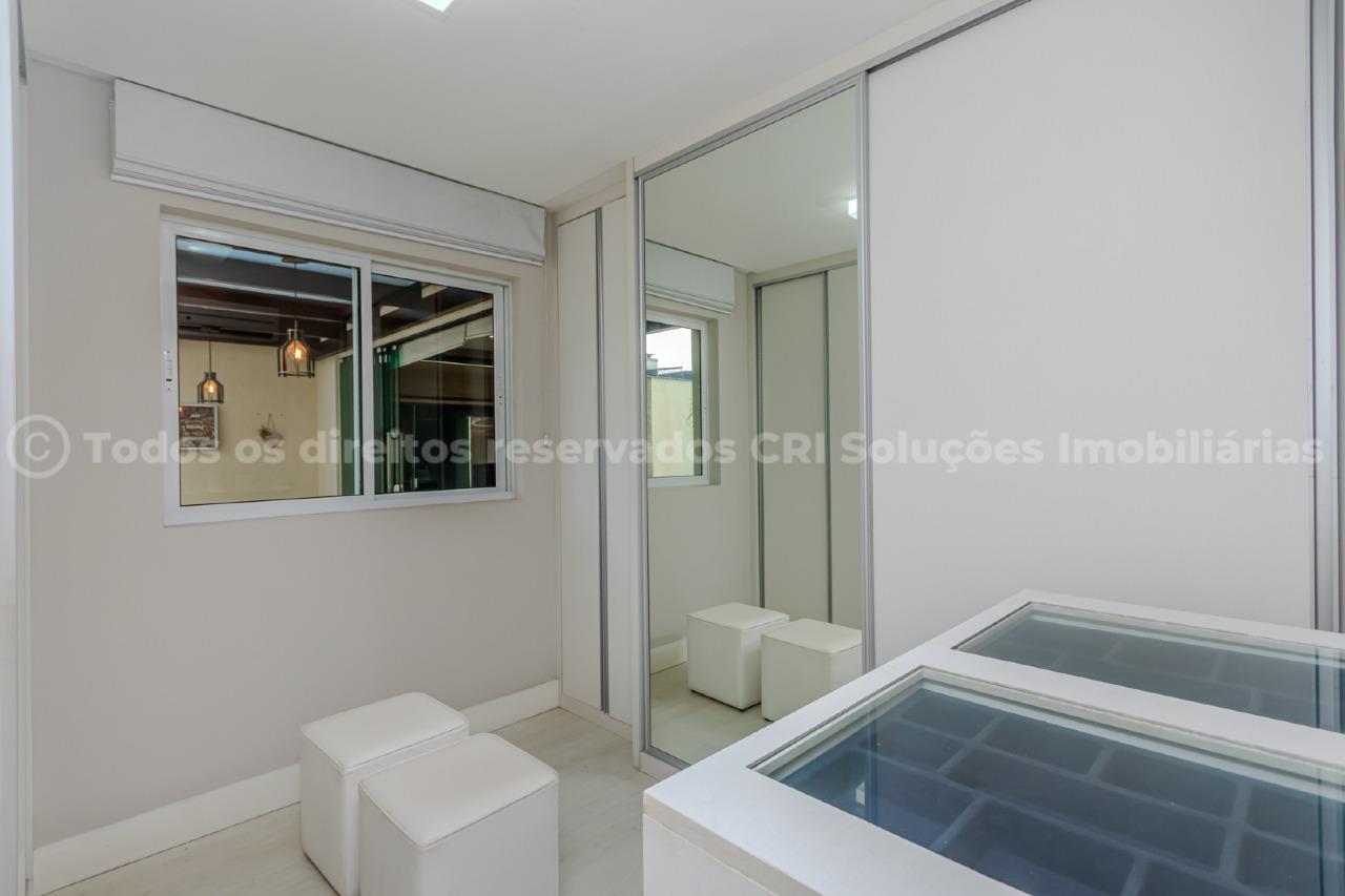 Foto do imóvel Apartamento com 3 Dormitórios no Chateau de Versailles no Centro de Balneário Camboriú