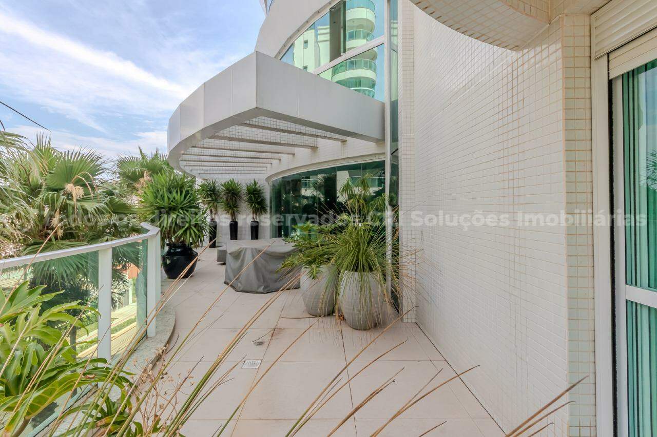 Foto do imóvel Apartamento mobiliado no Brava Beach Torre Aroeira Itajaí com 3 suítes e terraço