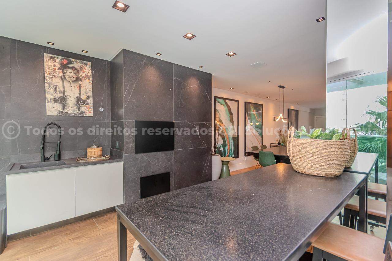 Foto do imóvel Apartamento mobiliado no Brava Beach Torre Aroeira Itajaí com 3 suítes e terraço