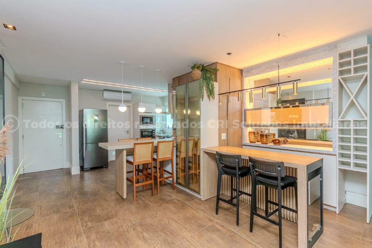 Foto do imóvel Apartamento mobiliado no Brava Beach Torre Aroeira Itajaí com 3 suítes e terraço