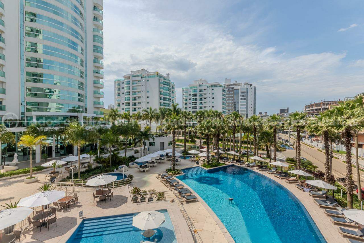Foto do imóvel Apartamento mobiliado no Brava Beach Torre Aroeira Itajaí com 3 suítes e terraço