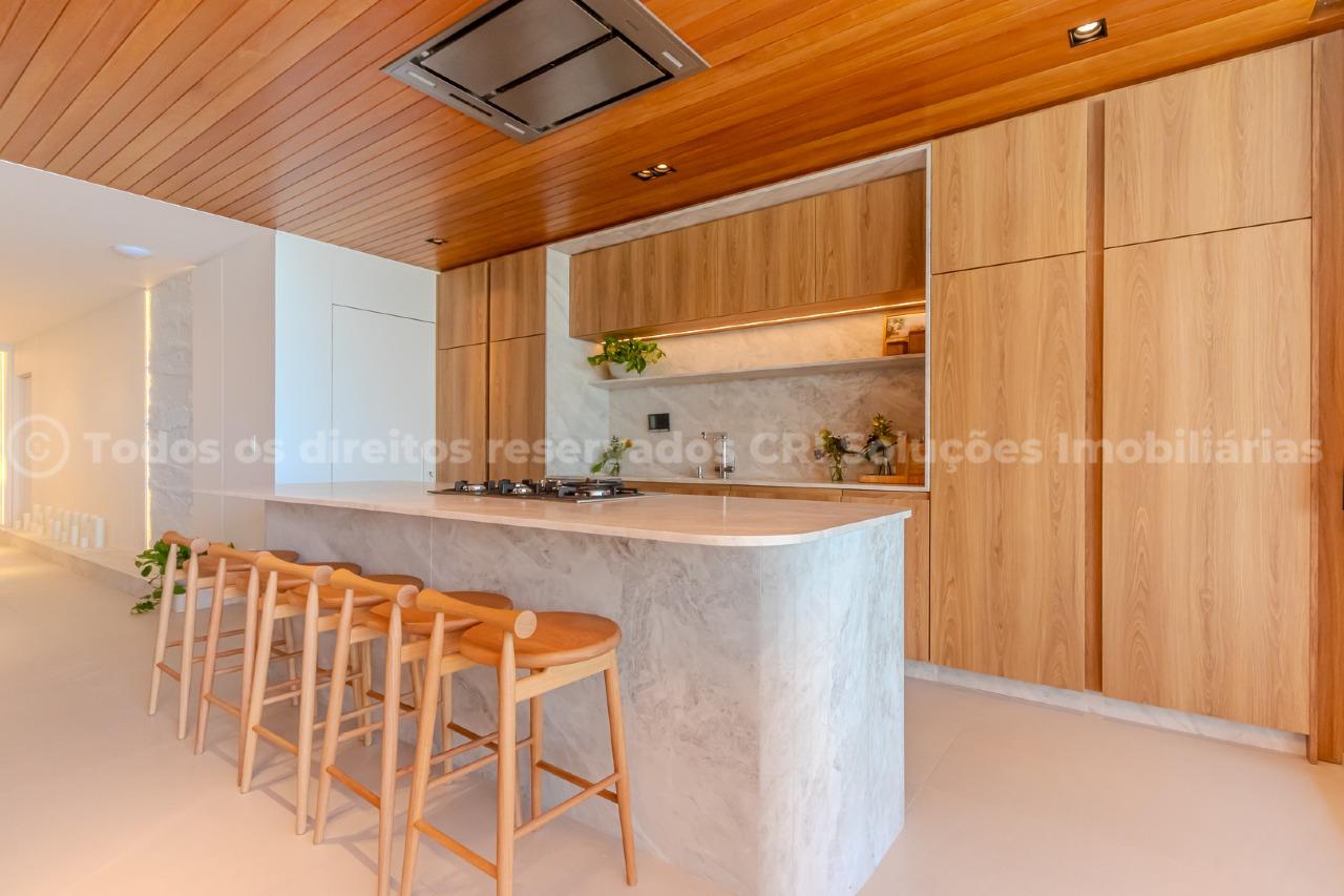 Foto do imóvel Apartamento 4 suítes no Edifício Tirreno em Praia Brava, Itajaí – 229 m² frente mar