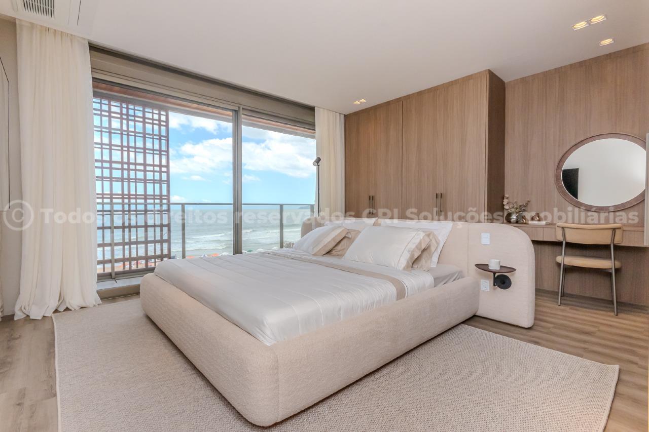 Foto do imóvel Apartamento 4 suítes no Edifício Tirreno em Praia Brava, Itajaí – 229 m² frente mar