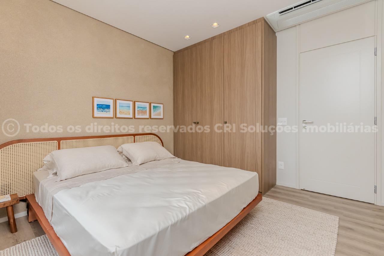 Foto do imóvel Apartamento 4 suítes no Edifício Tirreno em Praia Brava, Itajaí – 229 m² frente mar