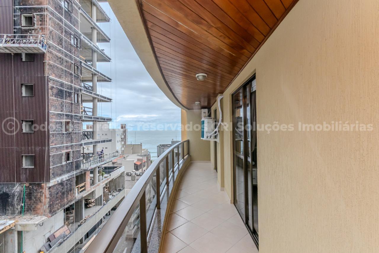 Apartamento mobiliado 3 suítes no Liberty Palace Residence na Meia Praia em Itapema