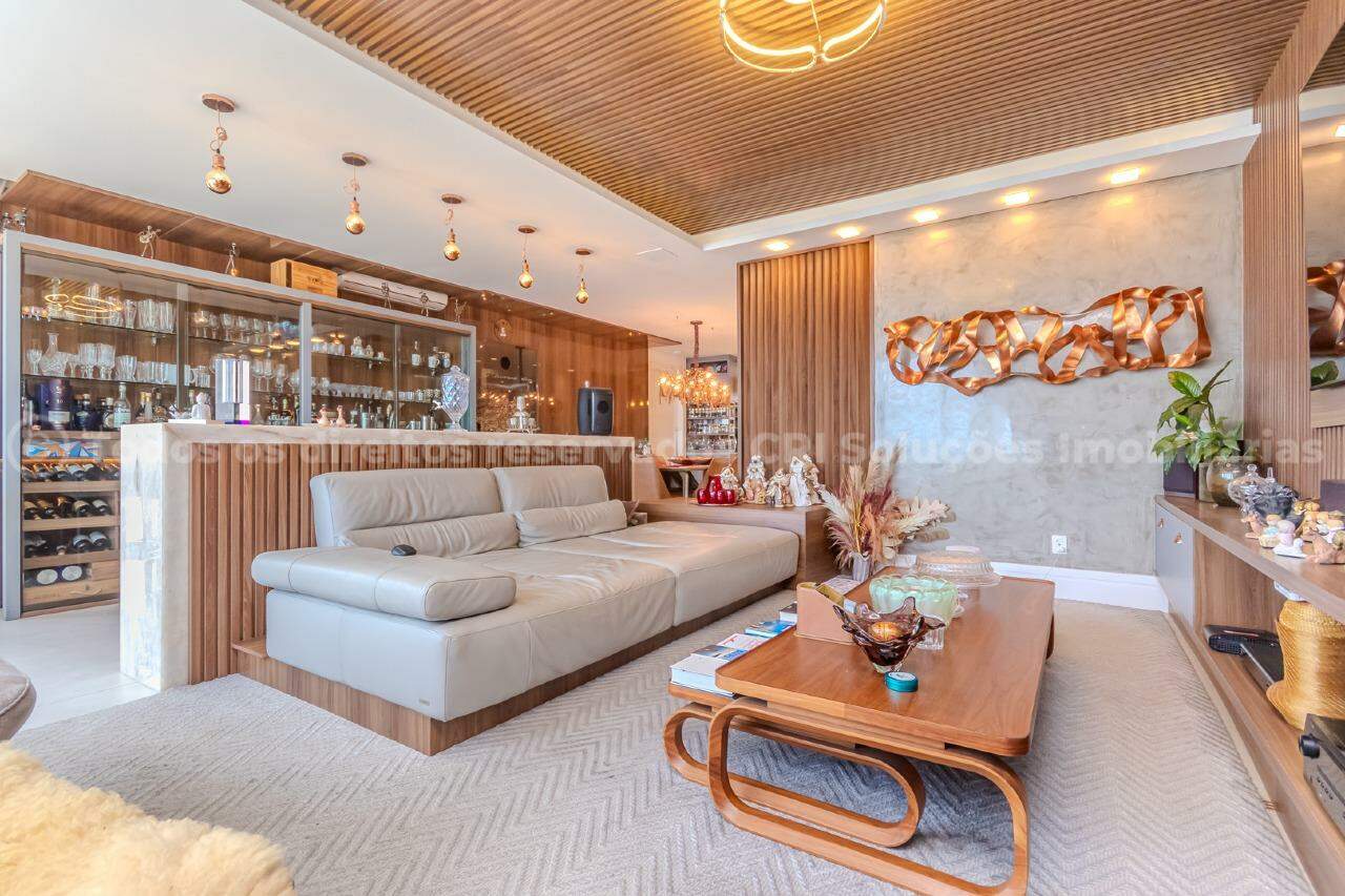 Foto do imóvel Apartamento Vista mar á venda com 04 suítes no Edifício Splendido em Balneário Camboriú
