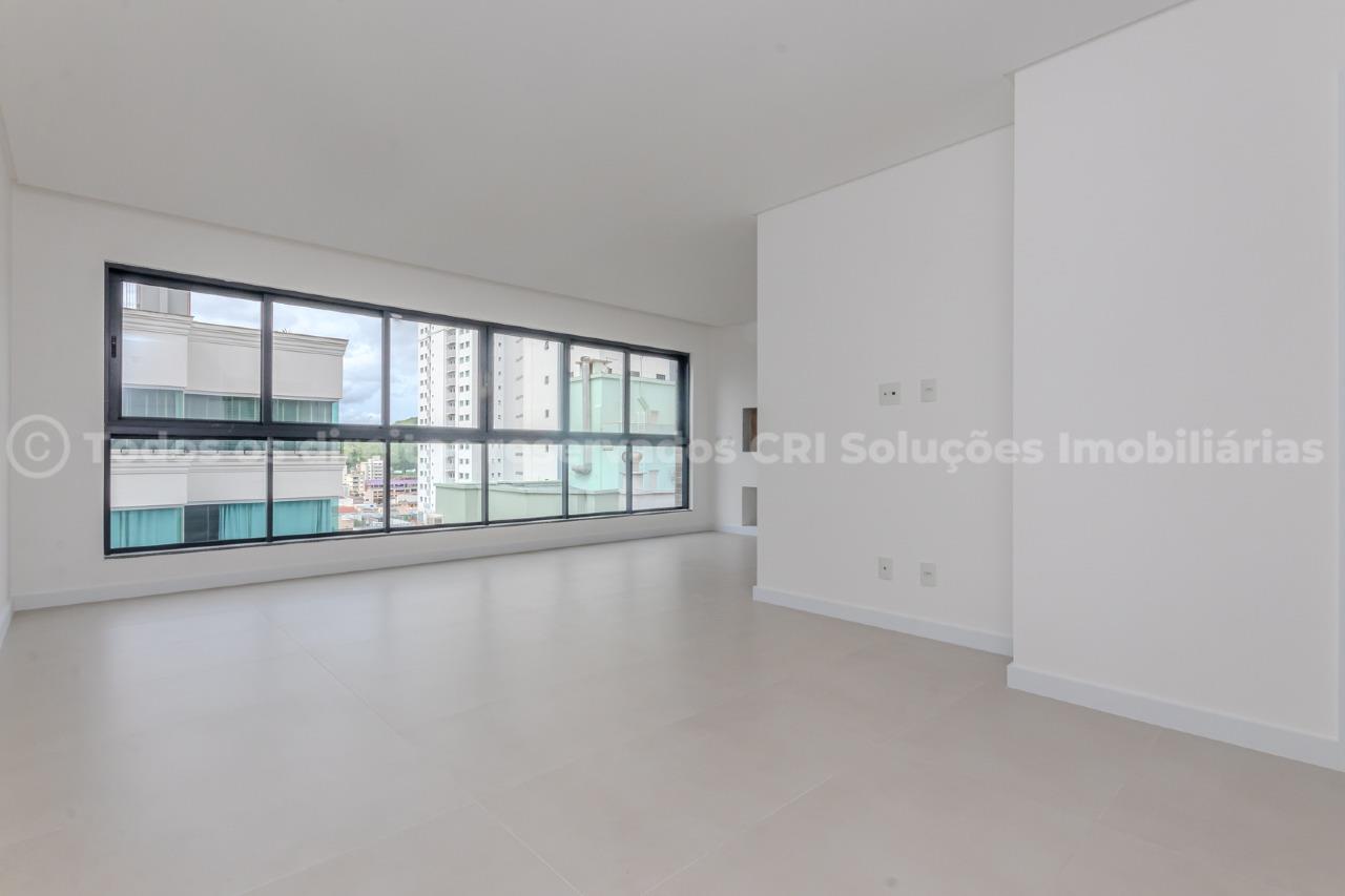 Apartamento no Edifício Tierra del Sol com 3 Suítes no Centro de Balneário Camboriú