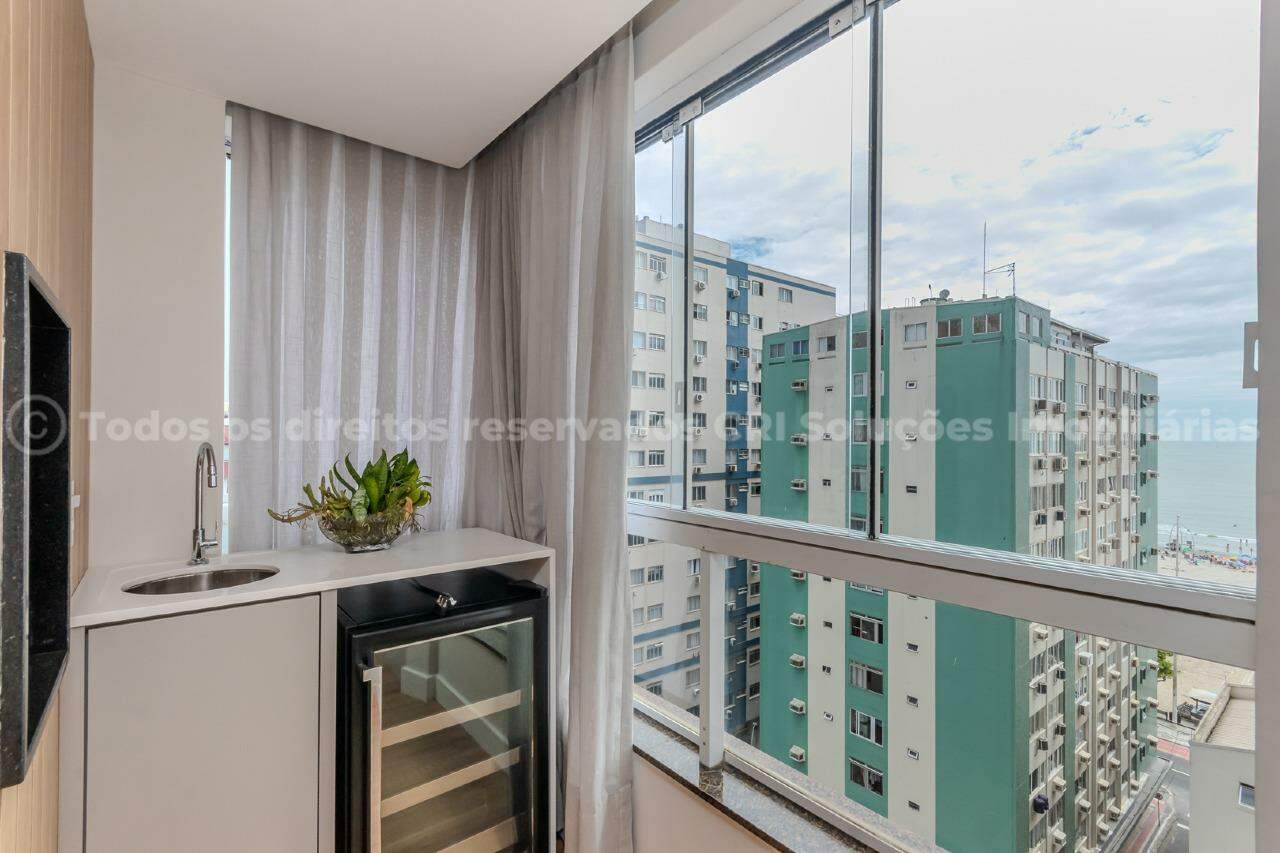 Apartamento com 3 quartos no Edifício Pietro Zanella no Centro de Balneário Camboriú
