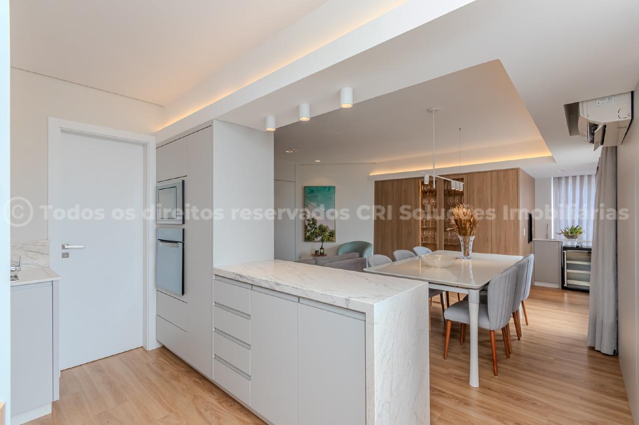 Foto do imóvel Apartamento 3 dormitórios no Edifício Pietro Zanella na Avenida Atlântica Balneário Camboriú
