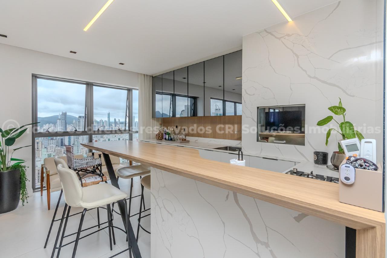 Foto do imóvel Apartamento 4 Suítes no Edifício Royal Tower Balneário Camboriú