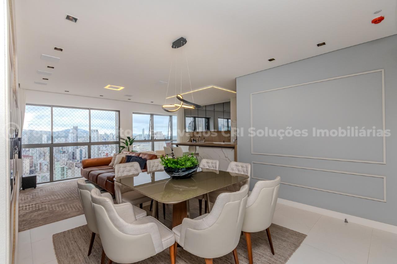 Foto do imóvel Apartamento 4 Suítes no Edifício Royal Tower Balneário Camboriú