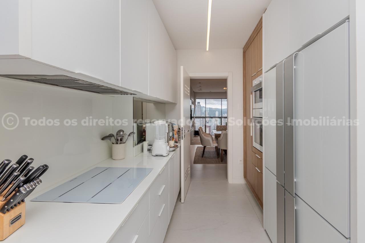 Foto do imóvel Apartamento 4 Suítes no Edifício Royal Tower Balneário Camboriú