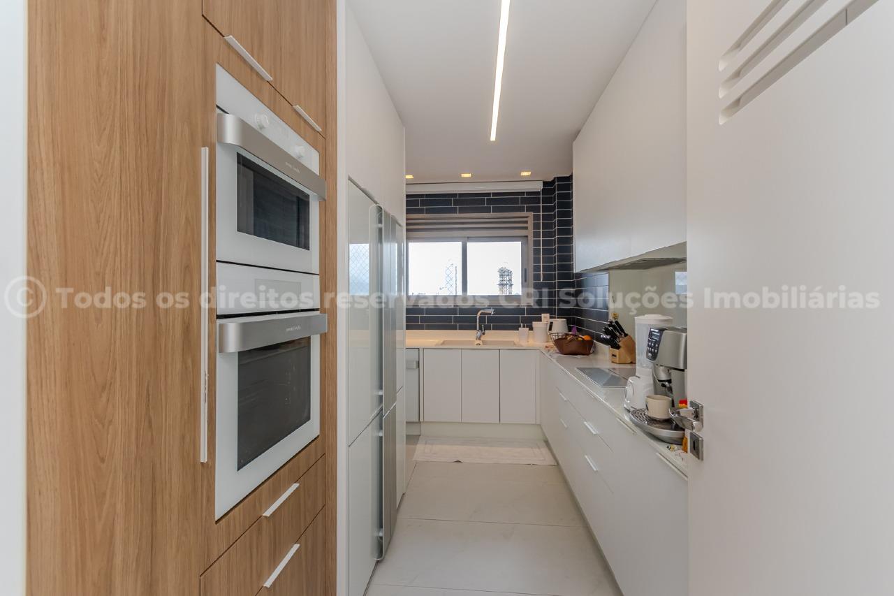 Foto do imóvel Apartamento 4 Suítes no Edifício Royal Tower Balneário Camboriú