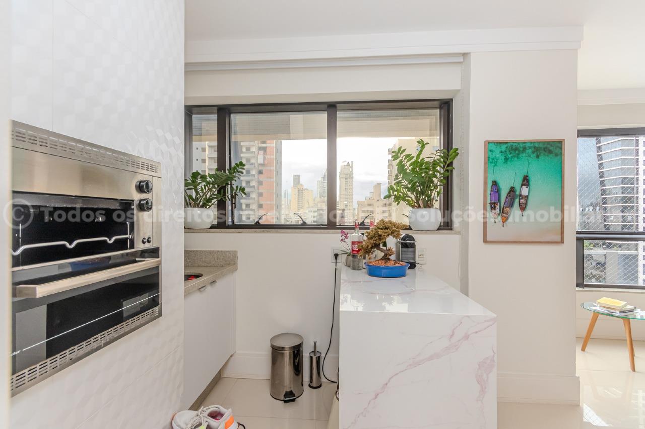 Foto do imóvel Apartamento mobiliado à venda com 03 suítes no edifício Merithamon em Balneário Camboriú