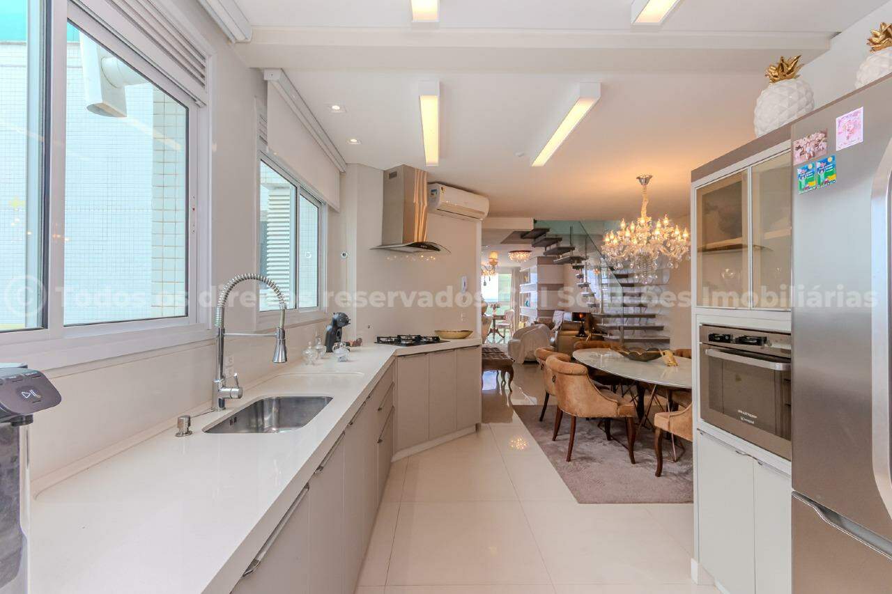 Foto do imóvel Cobertura Duplex com 3 Suítes à Venda no Brava Beach Aroeira na Praia Brava em Itajaí