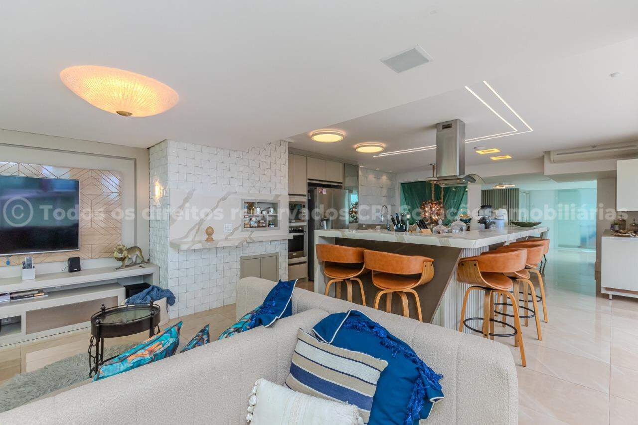 Foto do imóvel Cobertura Duplex com 3 Suítes à Venda no Brava Beach Aroeira na Praia Brava em Itajaí