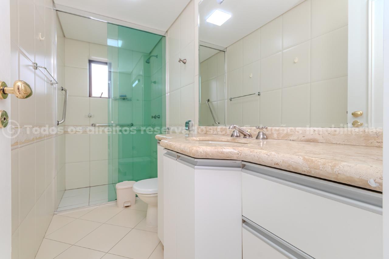 Foto do imóvel Apartamento Vista Mar Mobiliado á venda com 04 dormitórios no Edifício Solar Grimaldi em Balneário Camboriú